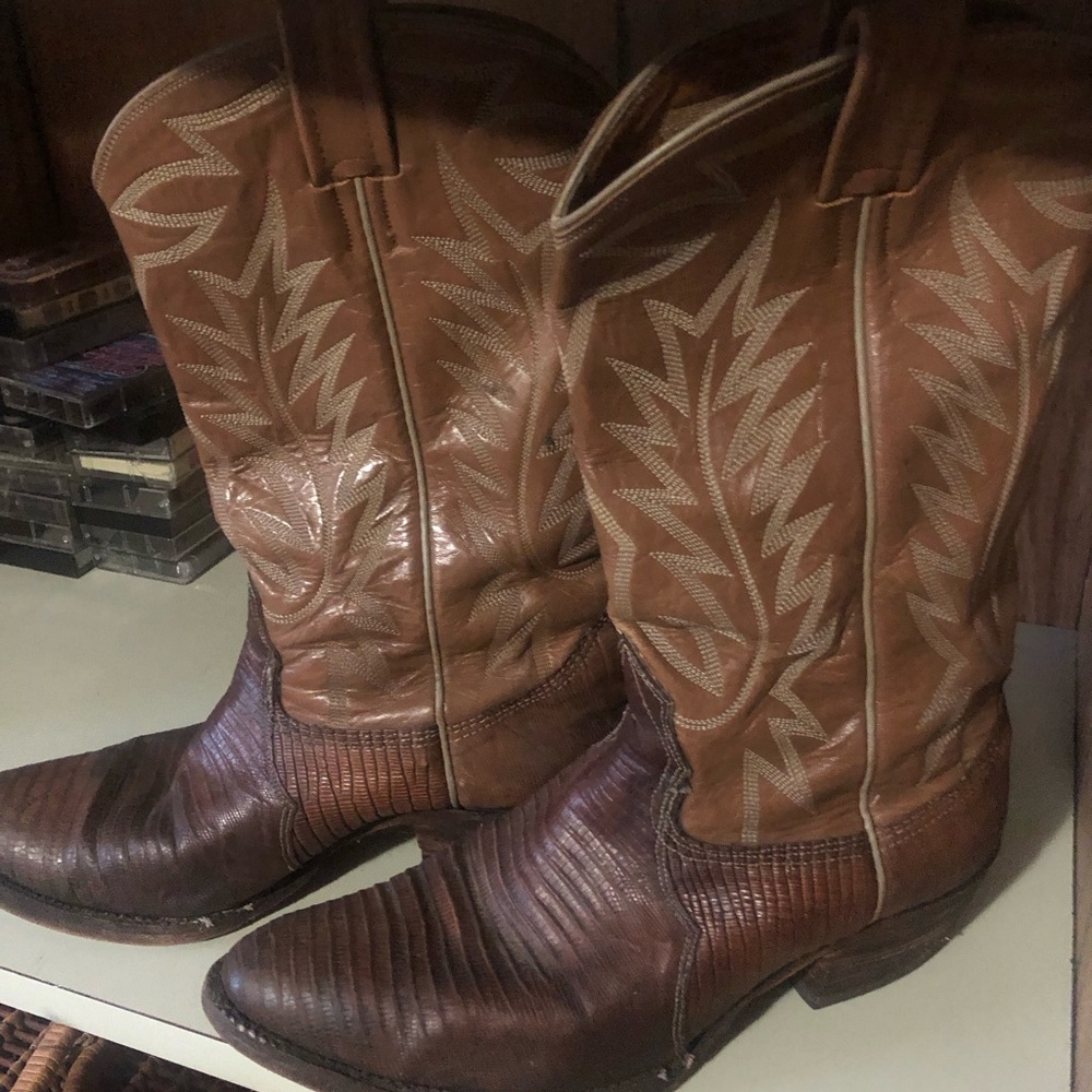 Leather Western Cowboy Boots with Decorative Stitching